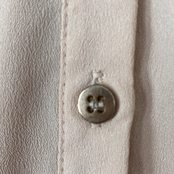 New York and company tan beige orange red button front long sleeve blouse top - Picture 6 of 17